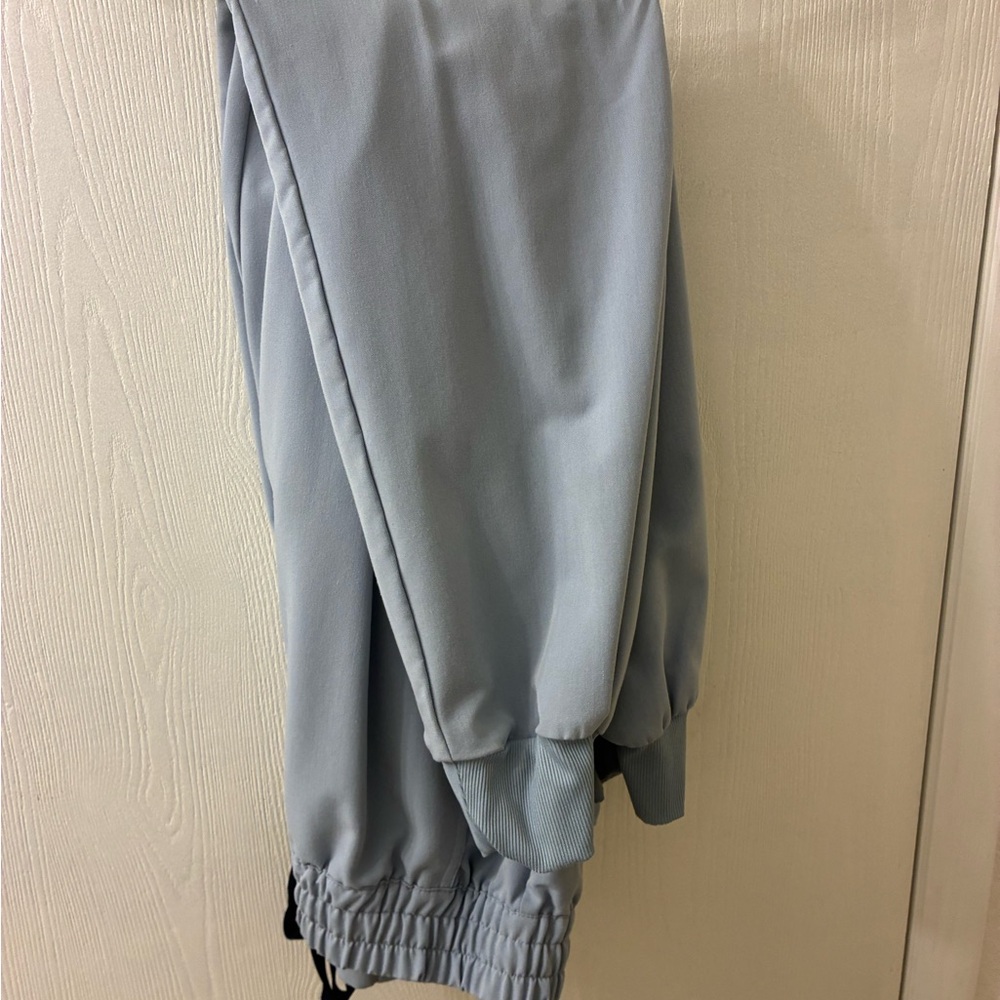FIGS Dusty blue scrub set Catarina Top + Relaxed Jogger Pants; Size medium - Picture 3 of 6